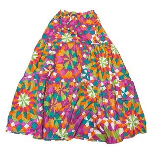 Flying Tomato Kaleidoscope Maxi Skirt
Multi-Colored Geometric Print • Size M